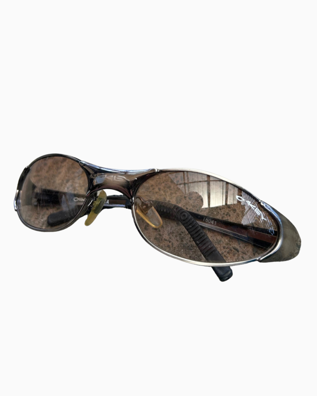 Vintage Oakley Sunnies | 1.0